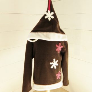 Vue de face et sa capuche lutin