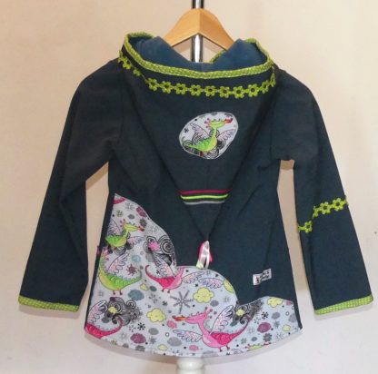 Veste lutin en softshell bleu jean chiné + "dragon heureux"
