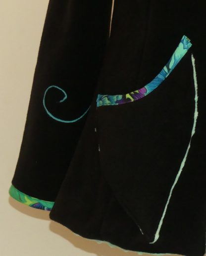 Veste princesse lutin en polaire noire et vert d'eau T42 – Image 4