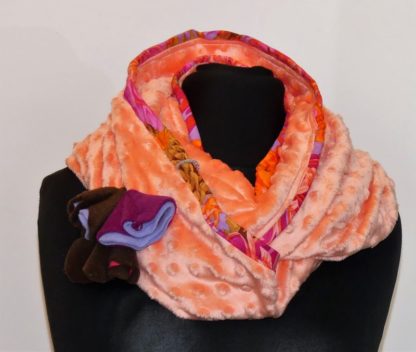 Écharpe double tour en minky corail, pulpe et choco