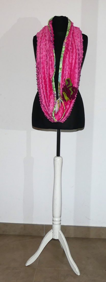 Écharpe double tour en minky rose pink, anis et pulpe – Image 2