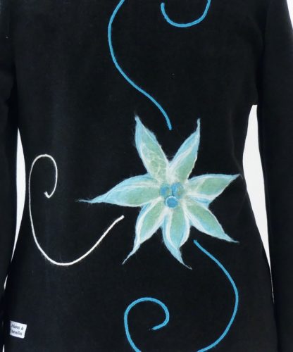 Veste lutin polaire noire et vert d'eau avec fleurs en laine cardé T 42