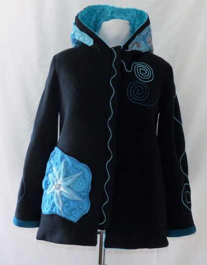 Veste longue en polaire noire et minky turquoise T44 – Image 3