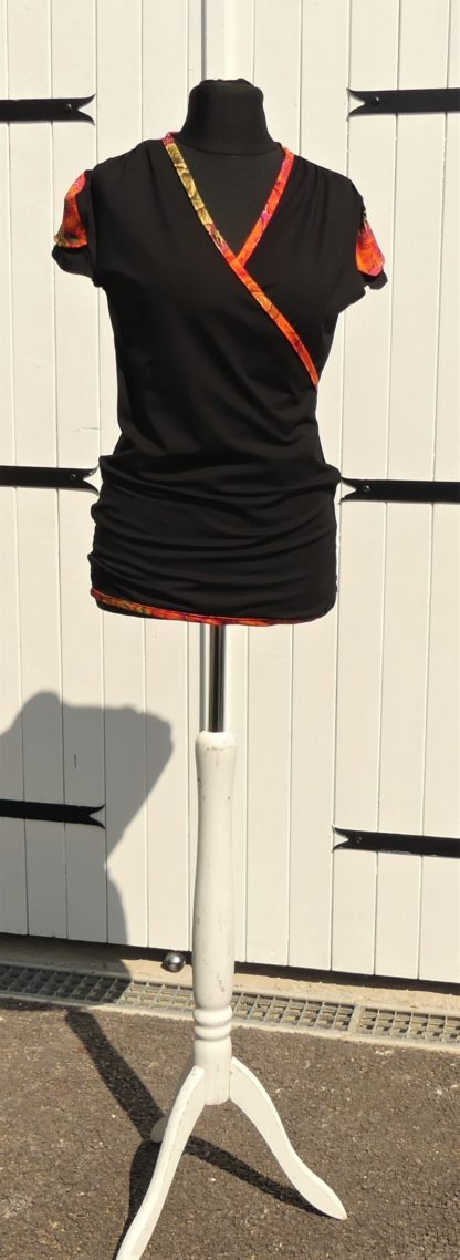 Haut en jersey viscose noir et coton grenade vif T 40 – Image 3