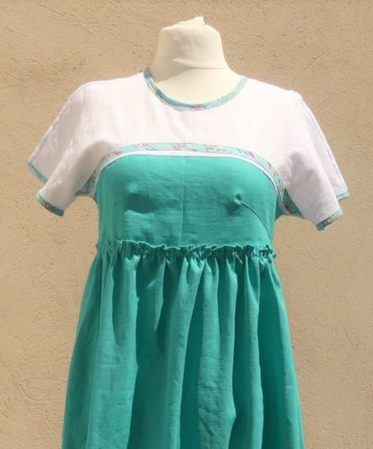Robe longue en lin blanc et turquoise taille 40
