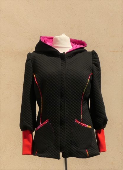 Veste à capuche lutin en jersey matelassé noir et rose pulpe Taille 42 – Image 5