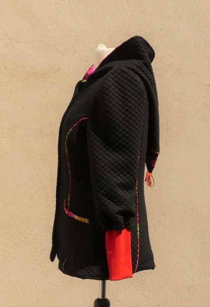 Veste à capuche lutin en jersey matelassé noir et rose pulpe Taille 42 – Image 2