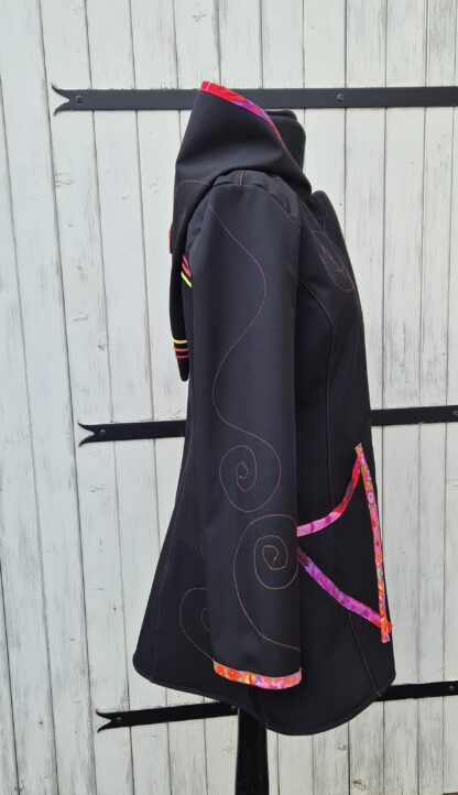 VESTE PRINCESSE LUTIN EN SOFTSHELL IMPERMEABLE TAILLE 38/40 – Image 2